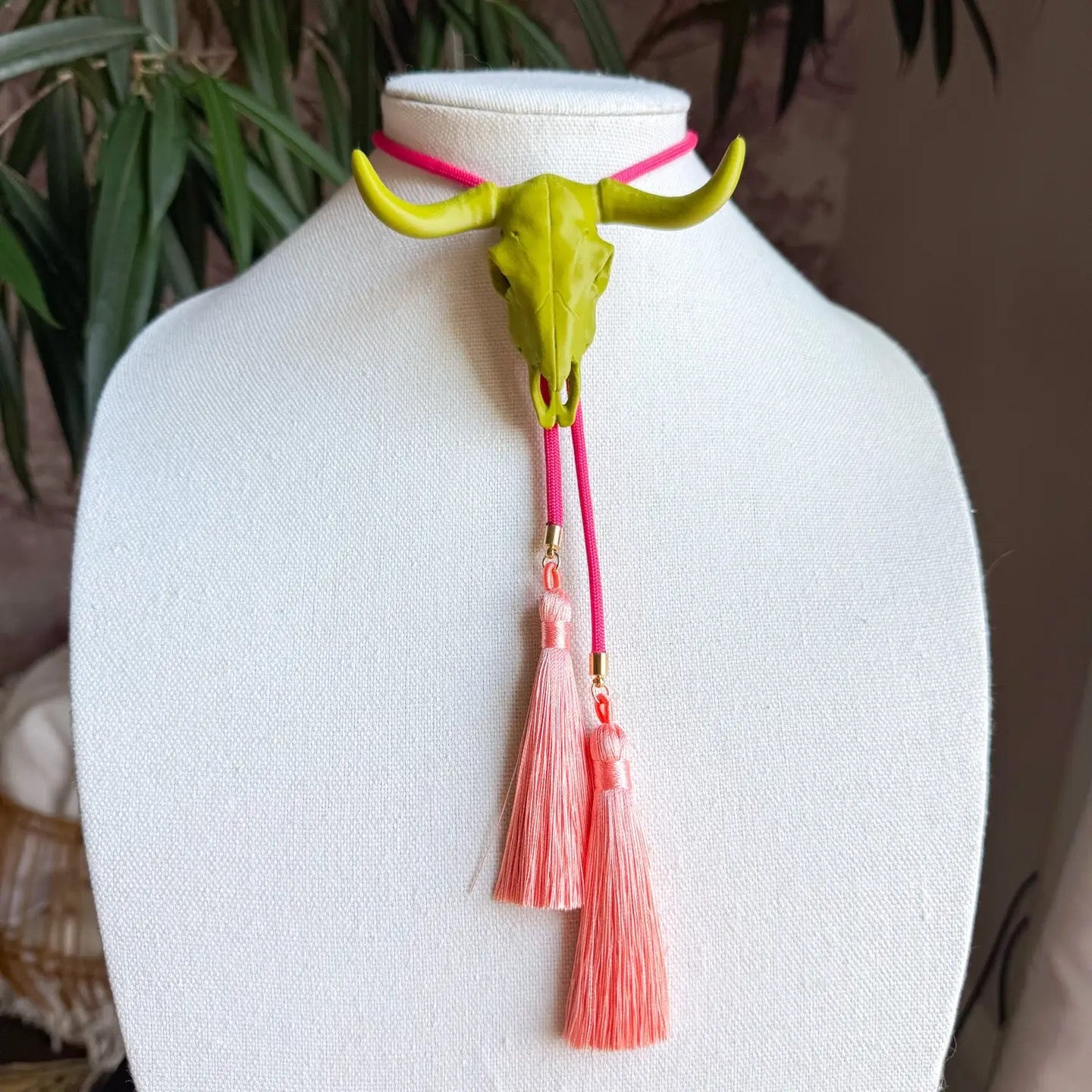 Olive Longhorn Bolo